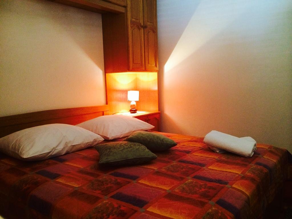 Guest House Zaninovic Hvar Town Rum bild